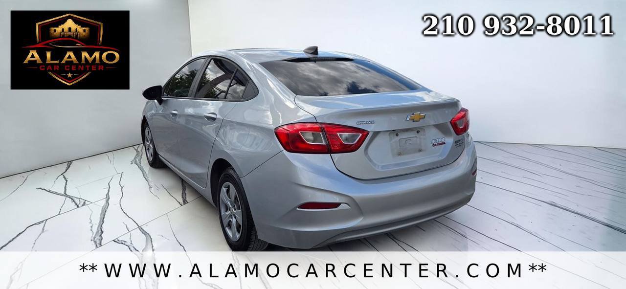 Used 2018 Chevrolet Cruze LS FWD image 3