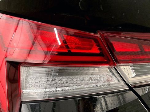 Used 2022 Hyundai Elantra SEL w/ Convenience + Premium Package image 28