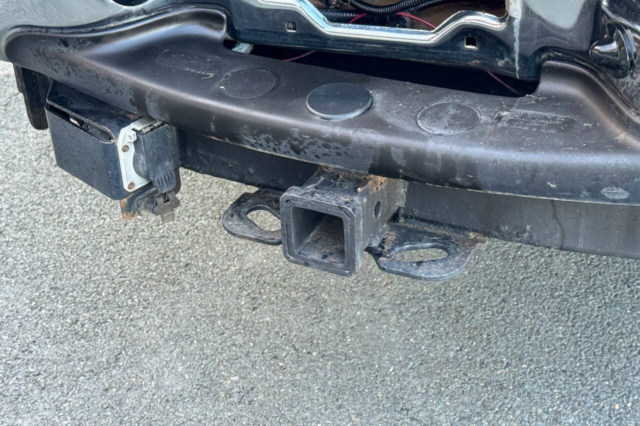 Used 2005 Ford Excursion XLT AWD/4WD image 30
