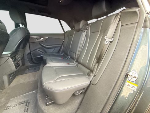 Used 2023 Audi Q8 Premium Plus image 20