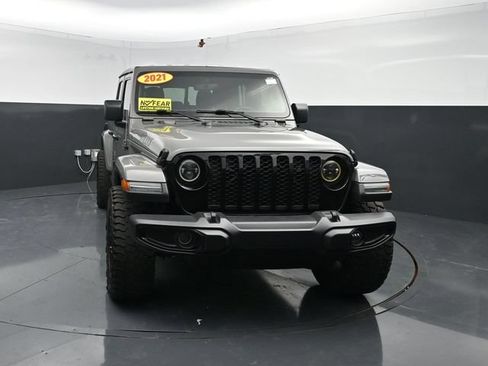 Used 2021 Jeep Gladiator Sport AWD/4WD image 2
