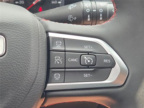 Certified 2025 Jeep Compass Trailhawk w/ Trailhawk Convenience Group image 35