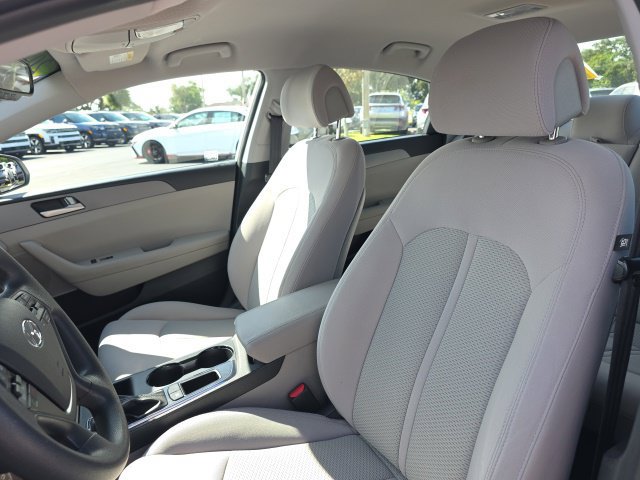 Used 2016 Hyundai Sonata SE FWD image 5