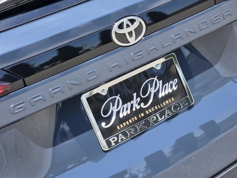 Used 2026 Toyota Grand Highlander AWD Hybrid image 45