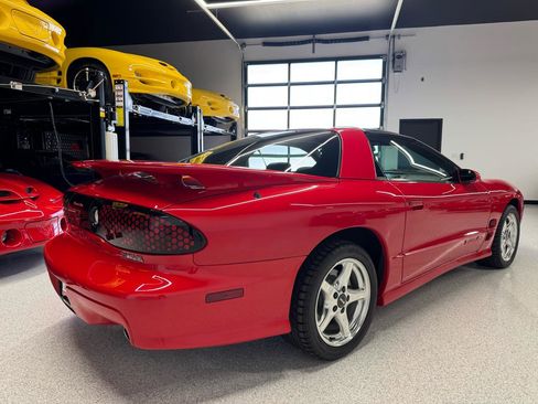 Used 2001 Pontiac Firebird Formula w/ Protection Group RWD image 13