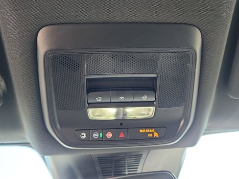 Used 2025 Chevrolet Blazer EV LT image 21