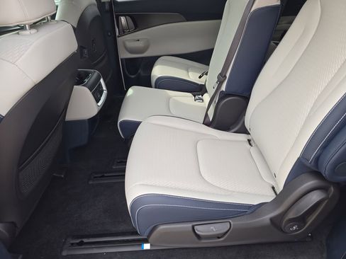 New 2026 Kia Carnival SX Prestige FWD image 16