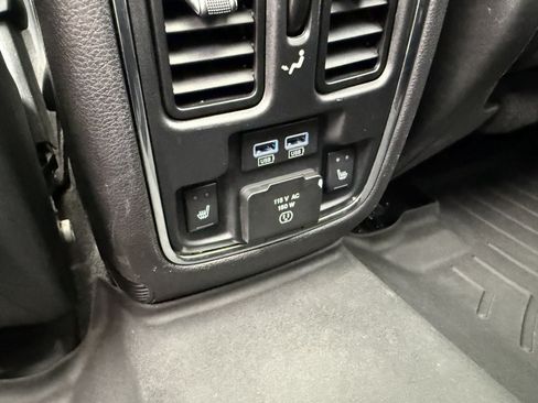 Used 2015 Jeep Grand Cherokee Limited w/ Luxury Group II AWD/4WD image 33