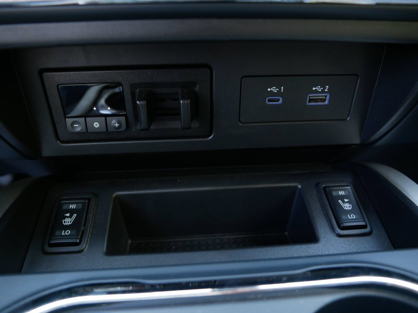 Certified 2024 Nissan Titan SV w/ SV Convenience Package AWD/4WD image 33
