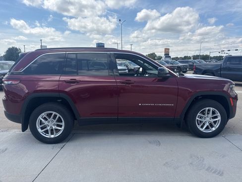 New 2025 Jeep Grand Cherokee Laredo X w/ Luxury Tech Group I image 8