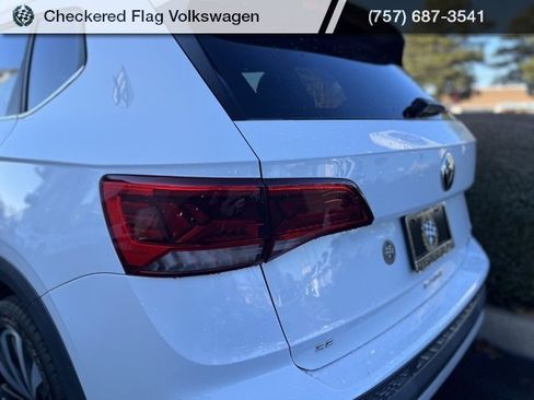 Used 2022 Volkswagen Taos SE image 9