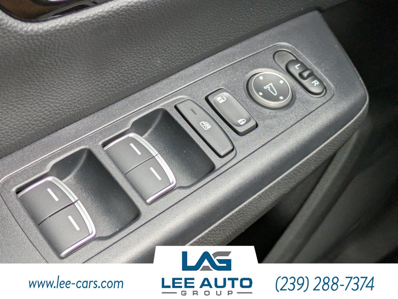 Used 2025 Honda CR-V EX-L image 21