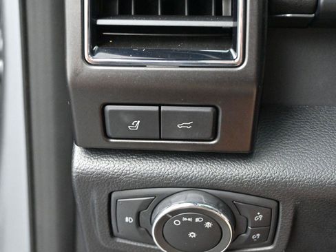 Used 2021 Ford Expedition Limited image 28