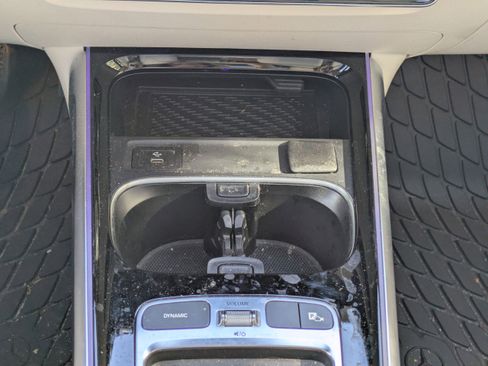 Used 2025 Mercedes-Benz GLB 250 image 23