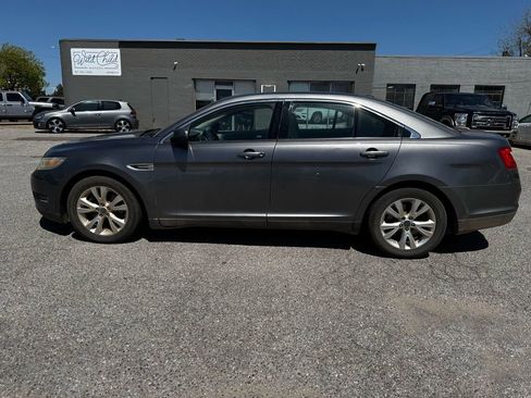 Used 2011 Ford Taurus SEL w/ 201A Rapid Spec Order Code image 5
