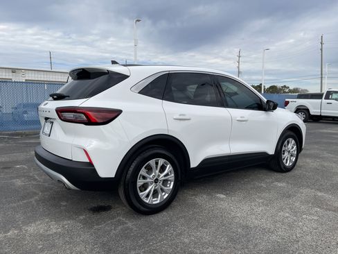 Used 2024 Ford Escape Active image 2
