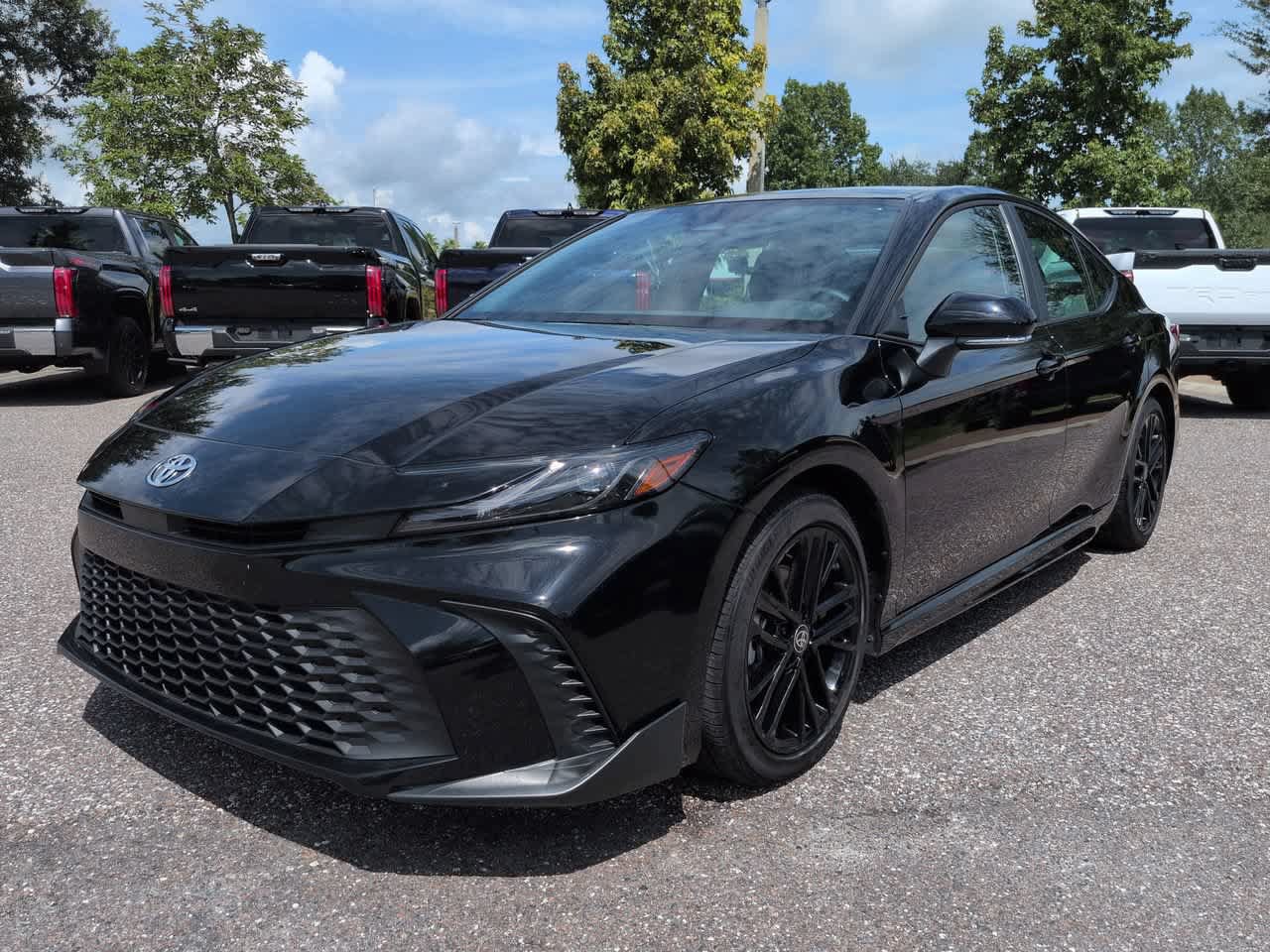 Used 2026 Toyota Camry SE w/ Convenience Package FWD image 2