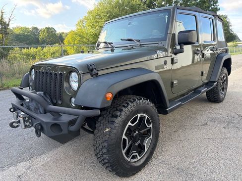 Used 2015 Jeep Wrangler Unlimited Sport w/ Quick Order Package 24S AWD/4WD image 6