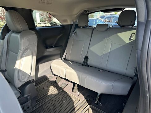 Used 2025 Toyota Sienna XLE w/ XLE Plus Package AWD/4WD image 14