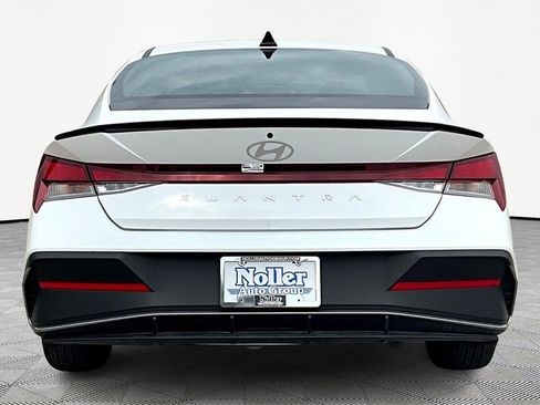 Certified 2025 Hyundai Elantra Sport image 4