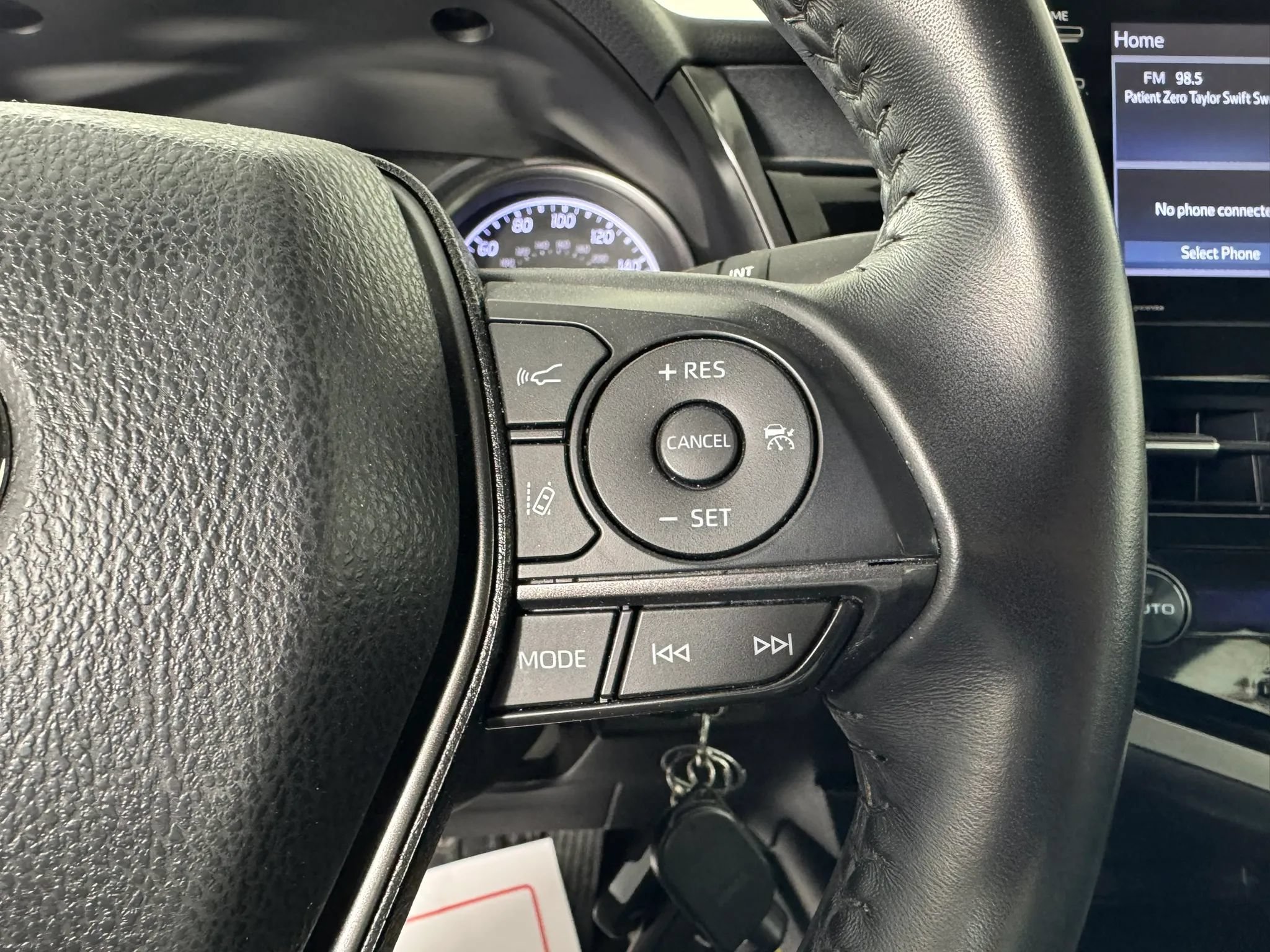 Used 2023 Toyota Camry SE FWD image 16