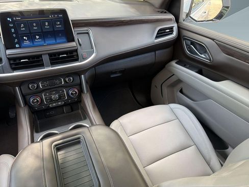 Used 2023 Chevrolet Tahoe Z71 w/ Luxury Package image 28