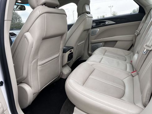 Used 2019 Lincoln MKZ Reserve w/ Luxury Package image 10