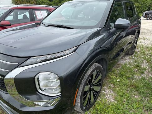 Used 2025 Mitsubishi Outlander SE FWD image 1