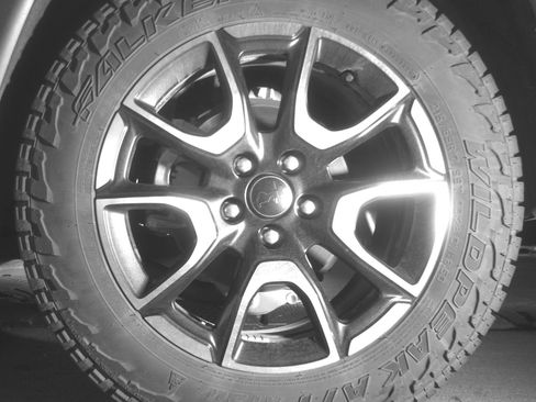 Used 2025 Jeep Compass Trailhawk AWD/4WD image 14