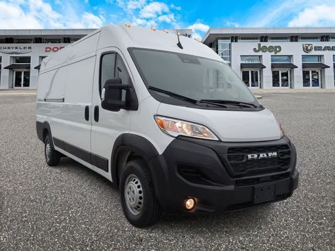 Used 2025 RAM ProMaster 3500 w/ Convenience Group FWD image 2