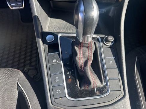 Used 2019 Volkswagen Jetta GLI image 16