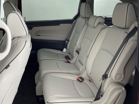 New 2026 Honda Odyssey Touring image 32