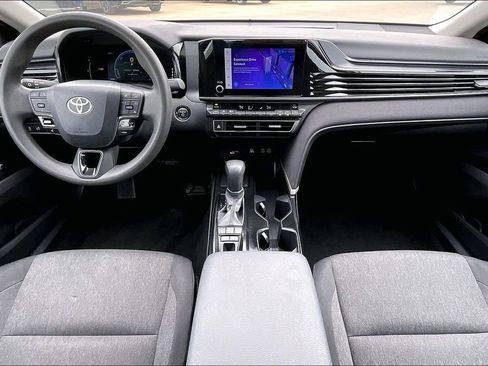 Used 2025 Toyota Camry LE image 15