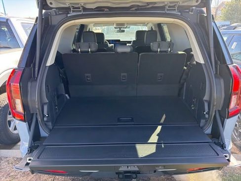 New 2026 Ford Expedition Active AWD/4WD image 6