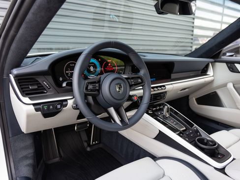 Used 2026 Porsche 911 Turbo S AWD/4WD image 4