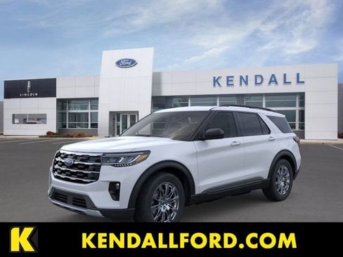 Used 2026 Ford Explorer Active w/ Active Comfort Package image 1