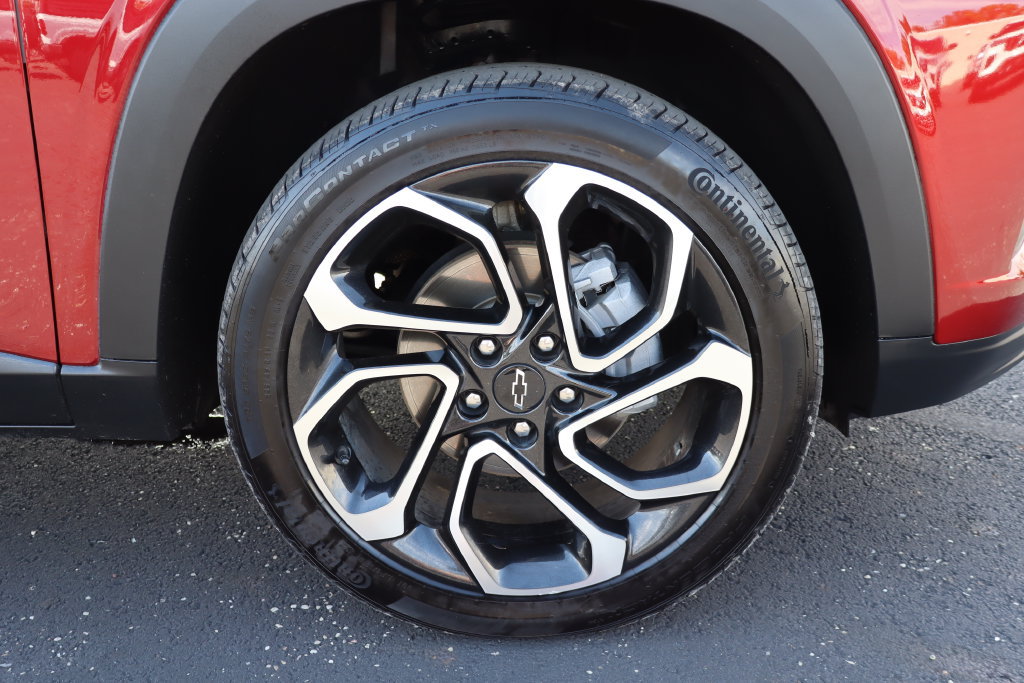 Used 2024 Chevrolet Trax RS w/ Driver Confidence Package FWD image 15