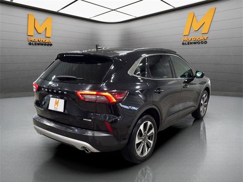Used 2024 Ford Escape Platinum image 8