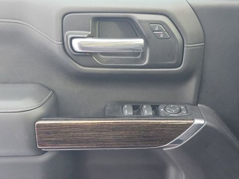 Used 2019 GMC Sierra 1500 SLE w/ SLE Value Package image 32