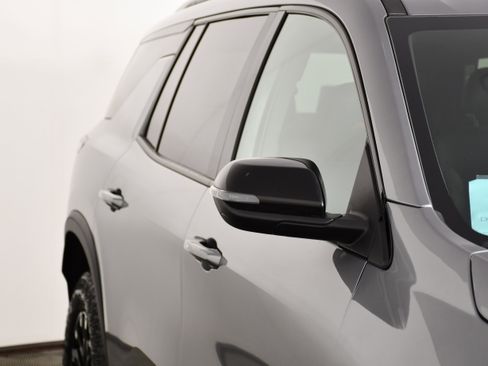 Used 2025 Chevrolet Traverse Z71 AWD/4WD image 14