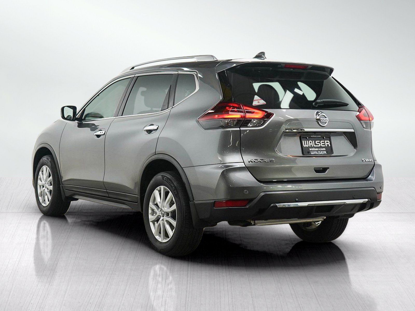 Used 2020 Nissan Rogue SV AWD/4WD image 3