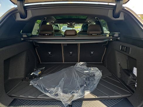 Used 2025 BMW X3 xDrive30i w/ Premium Package image 12