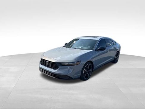 Used 2023 Honda Accord Sport image 4