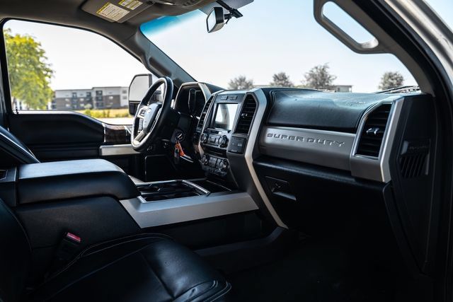Used 2018 Ford F250 Lariat w/ Lariat Value Package AWD/4WD image 25