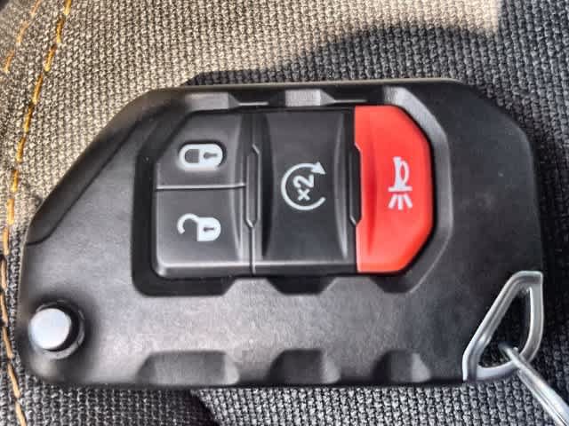 Used 2024 Jeep Wrangler Unlimited Sport AWD/4WD image 21