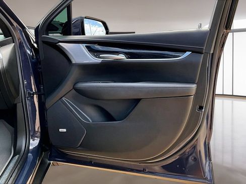 Used 2025 Cadillac XT5 Premium Luxury w/ Technology Package AWD/4WD image 19