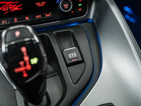 Used 2015 BMW i8 image 41