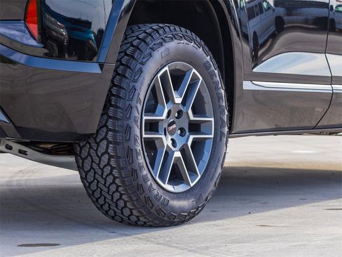 New 2026 GMC Terrain AT4 w/ Technology Package II image 11