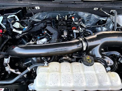 Used 2025 Ford Expedition Max Platinum image 32