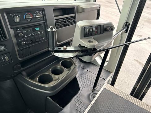 Used 2004 GMC Savana 3500 w/ School Bus Package image 26